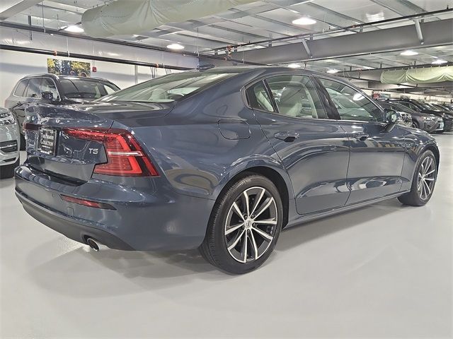 2021 Volvo S60 Momentum