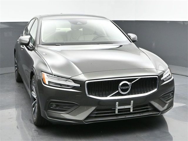 2021 Volvo S60 Momentum