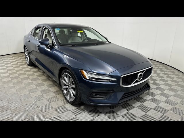 2021 Volvo S60 Momentum