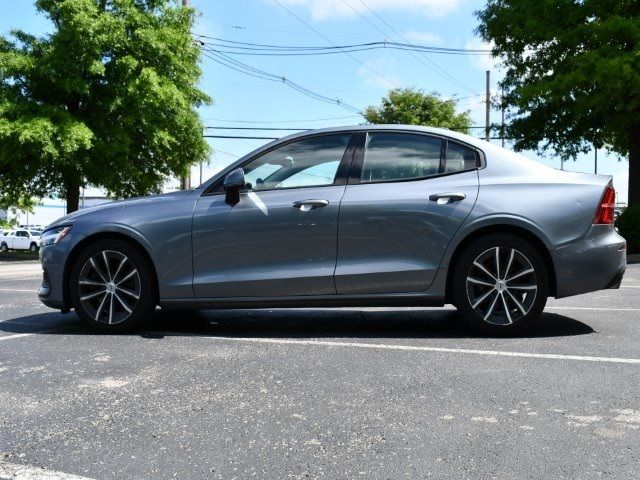 2021 Volvo S60 Momentum