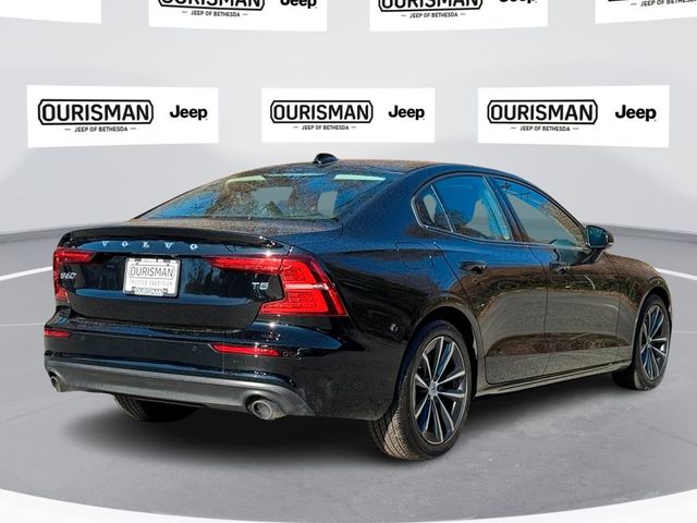 2021 Volvo S60 Momentum