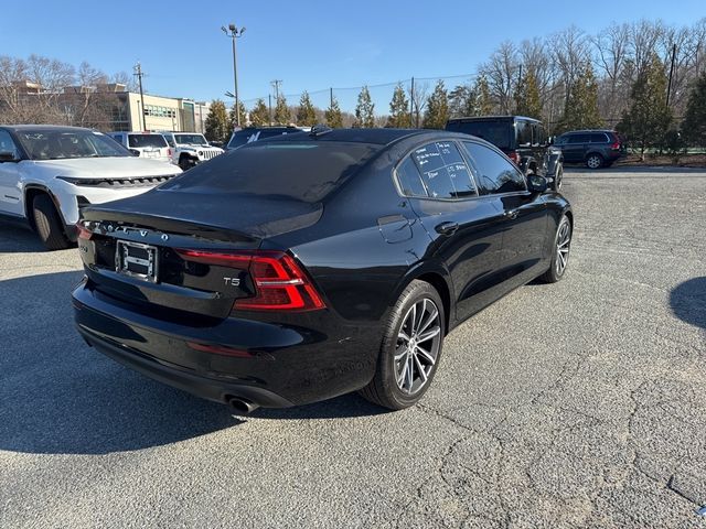 2021 Volvo S60 Momentum