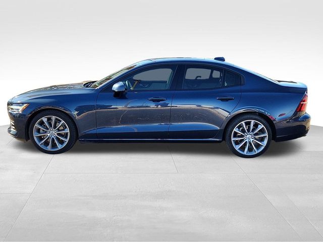 2021 Volvo S60 Momentum