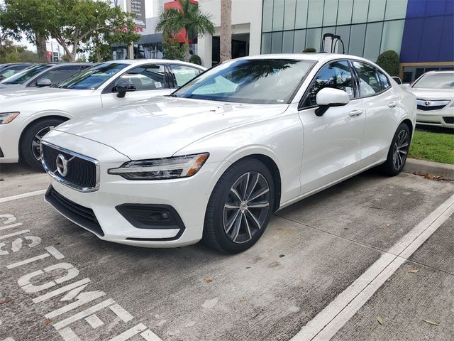 2021 Volvo S60 Momentum