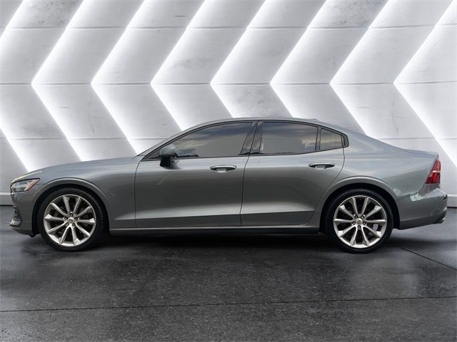 2021 Volvo S60 Momentum