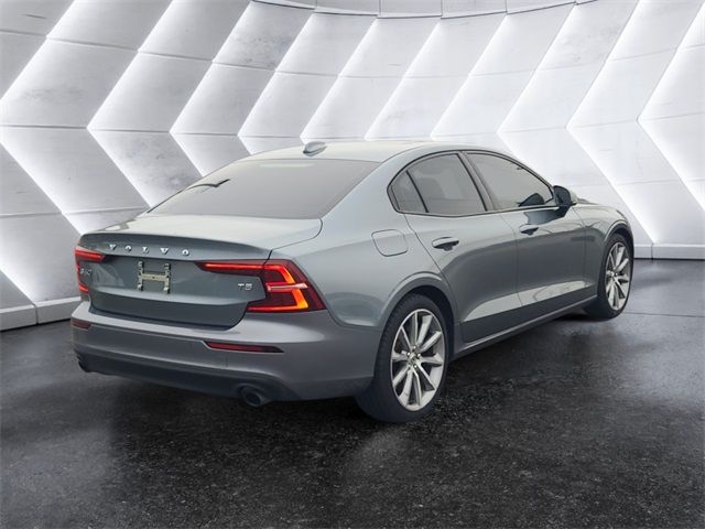 2021 Volvo S60 Momentum