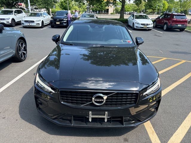 2021 Volvo S60 Momentum