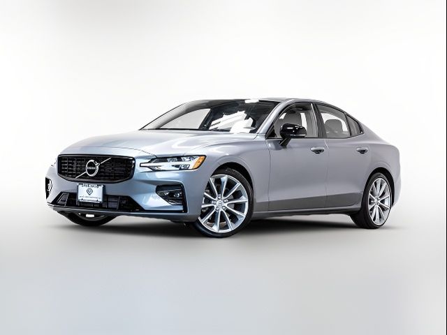 2021 Volvo S60 Momentum