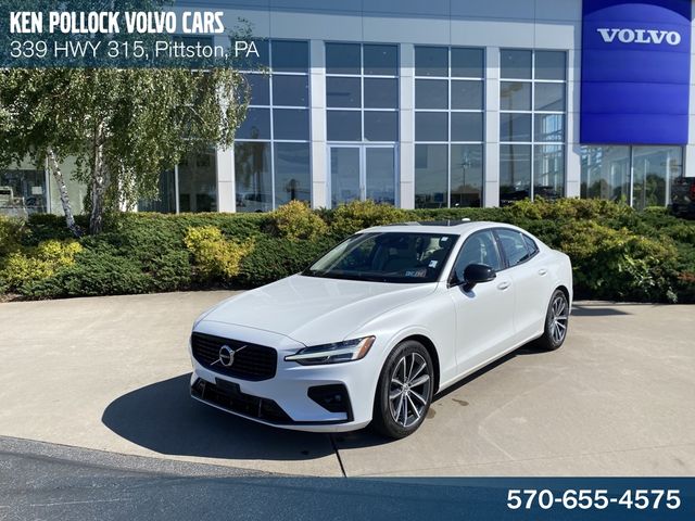 2021 Volvo S60 Momentum