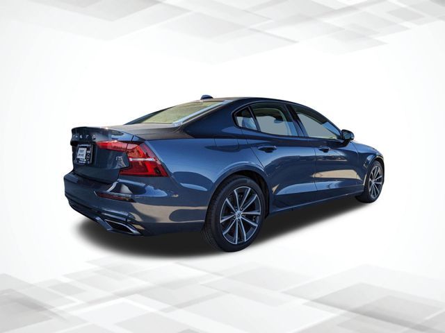 2021 Volvo S60 Momentum