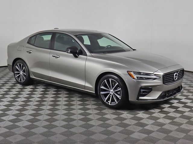 2021 Volvo S60 Momentum