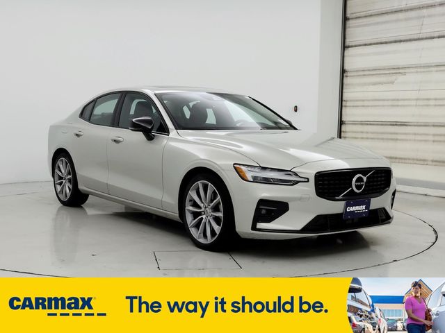 2021 Volvo S60 Momentum