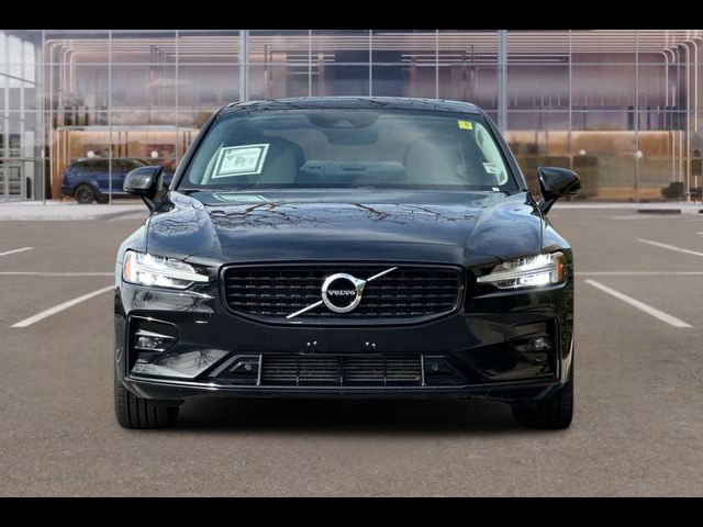 2021 Volvo S60 Momentum
