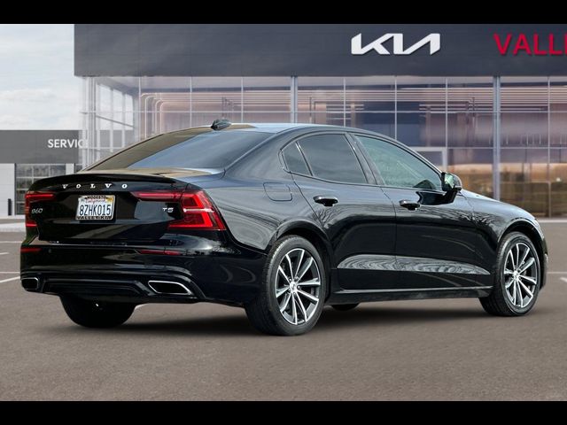 2021 Volvo S60 Momentum