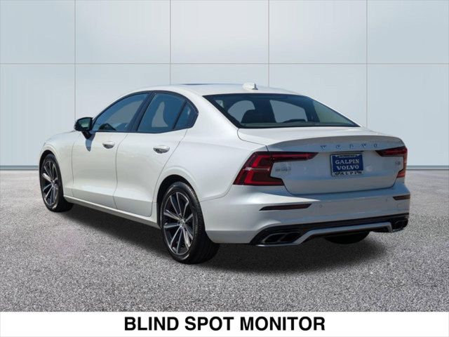 2021 Volvo S60 Momentum