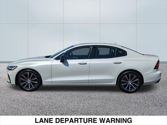 2021 Volvo S60 Momentum