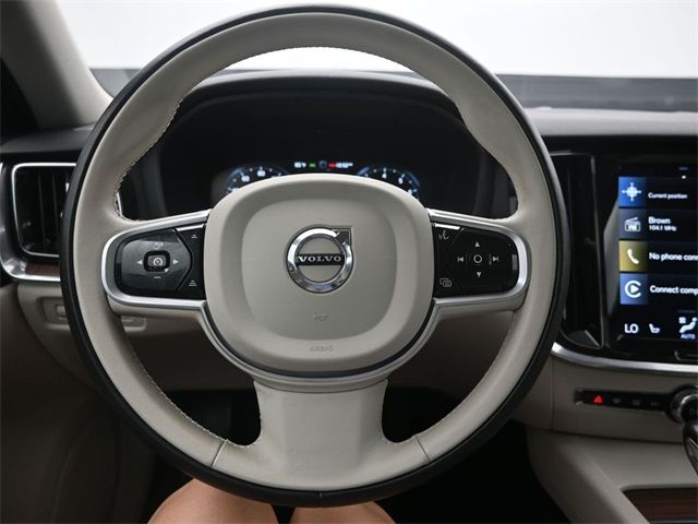 2021 Volvo S60 Momentum