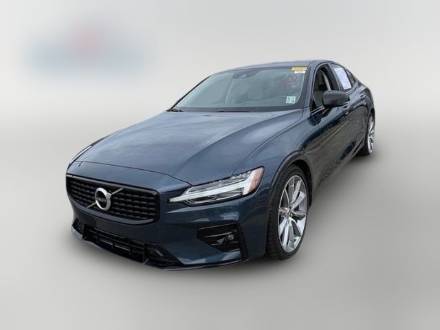 2021 Volvo S60 Momentum