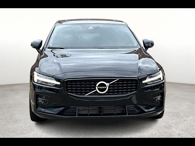 2021 Volvo S60 Momentum