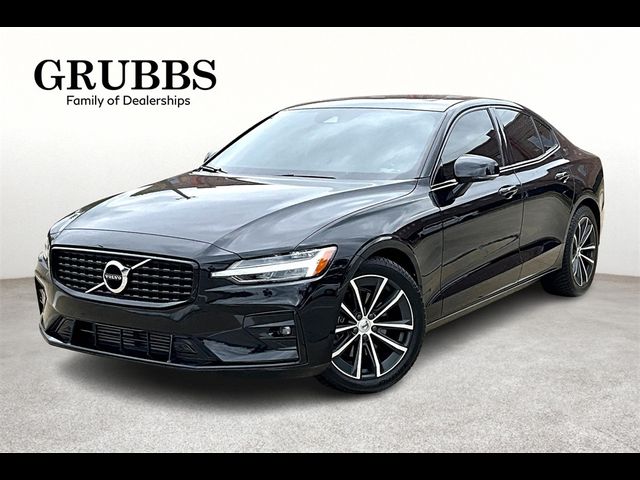 2021 Volvo S60 Momentum