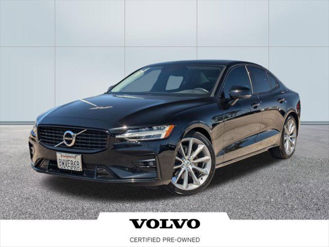 2021 Volvo S60 Momentum