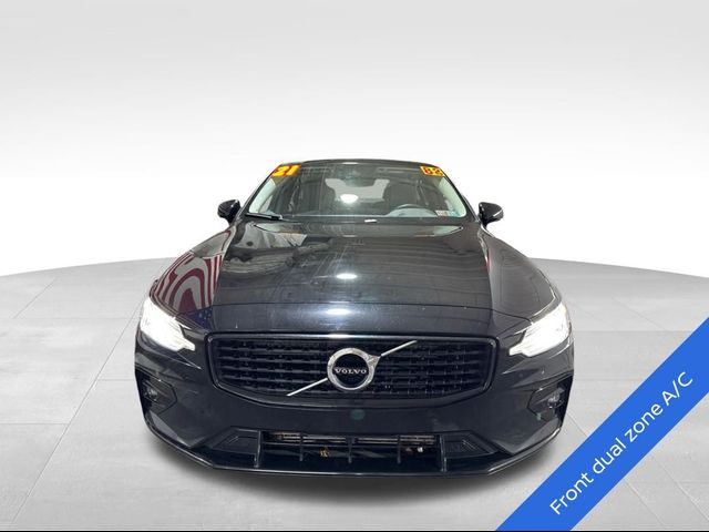 2021 Volvo S60 Momentum