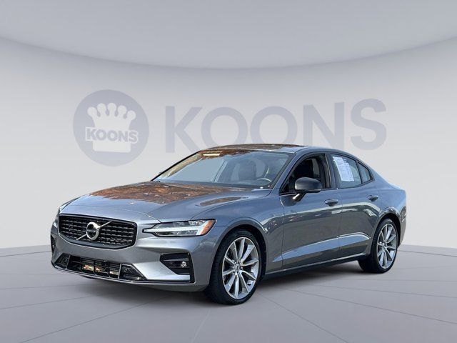 2021 Volvo S60 Momentum