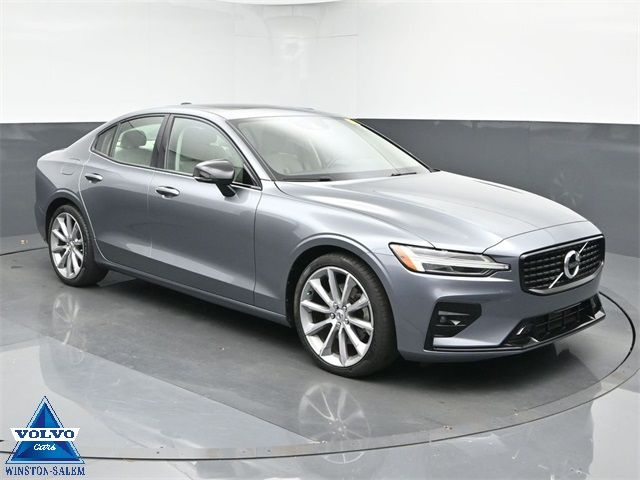 2021 Volvo S60 Momentum