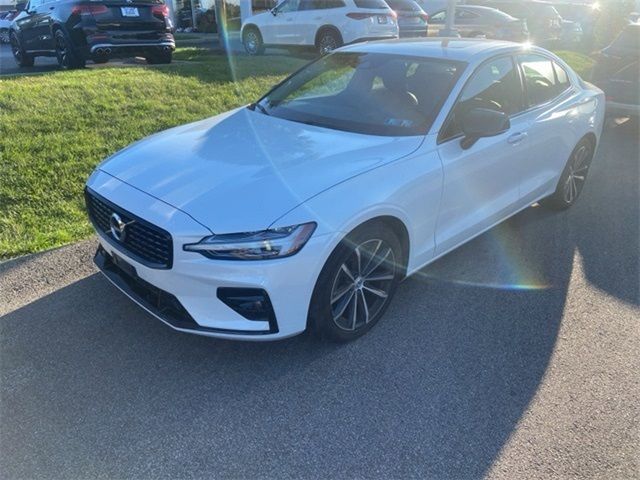 2021 Volvo S60 Momentum