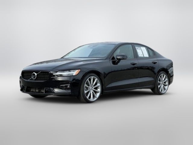 2021 Volvo S60 Momentum