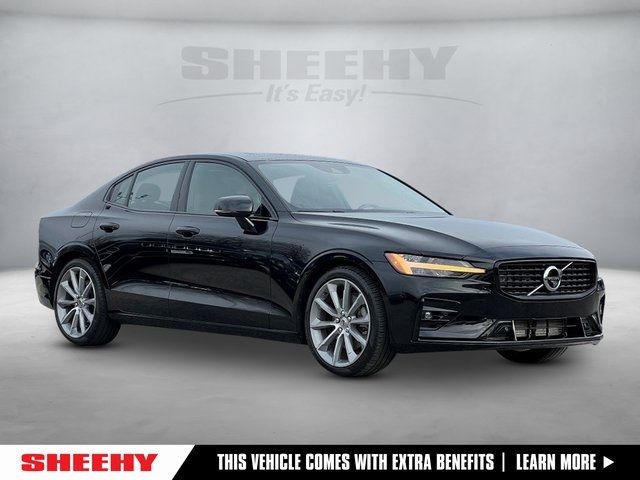 2021 Volvo S60 Momentum