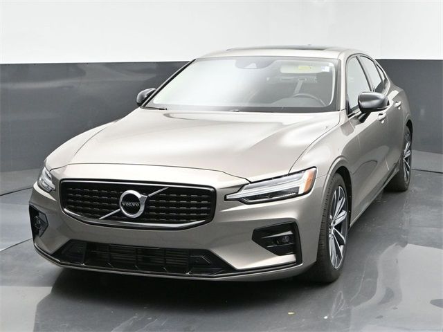 2021 Volvo S60 Momentum