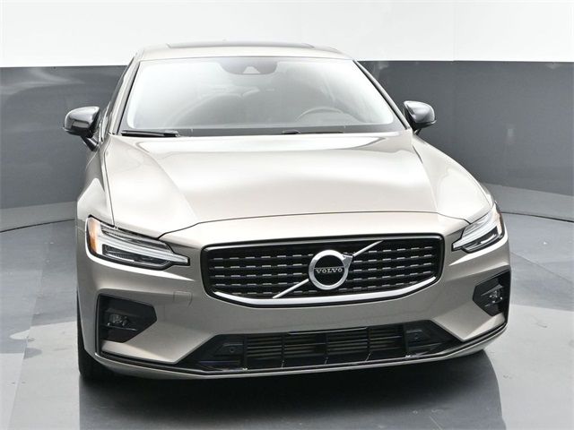 2021 Volvo S60 Momentum