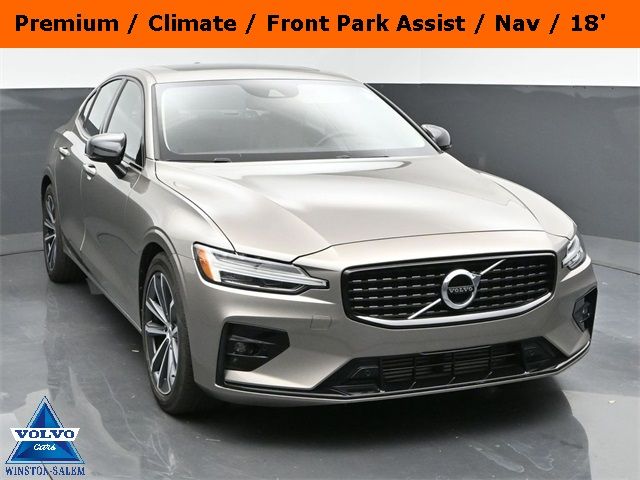 2021 Volvo S60 Momentum