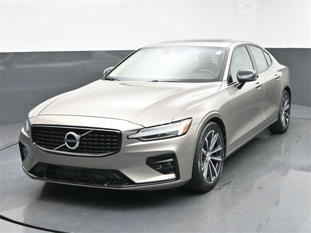 2021 Volvo S60 Momentum