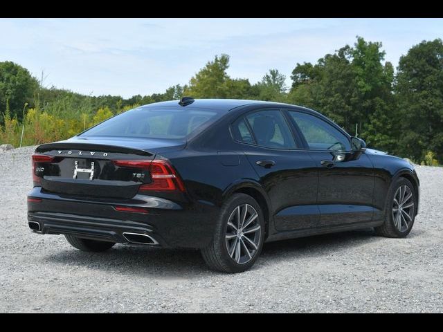 2021 Volvo S60 Momentum