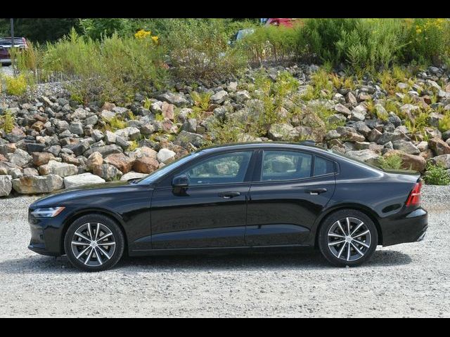 2021 Volvo S60 Momentum