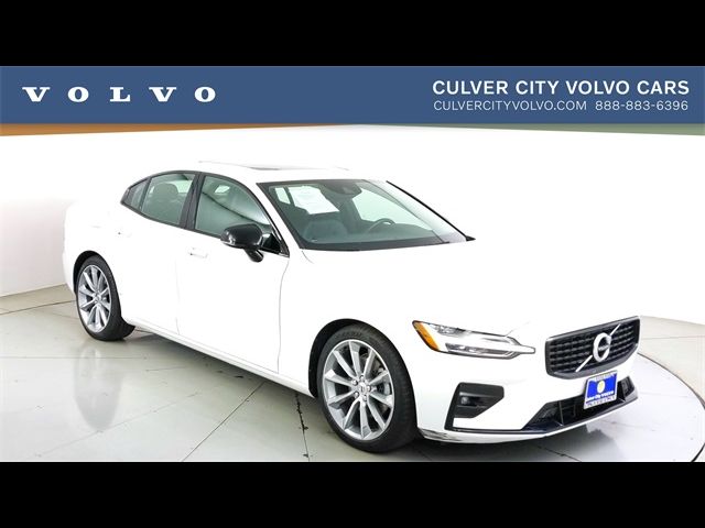 2021 Volvo S60 Momentum