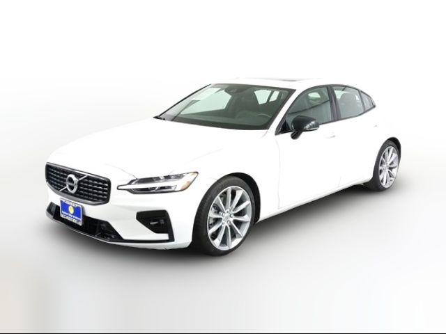 2021 Volvo S60 Momentum