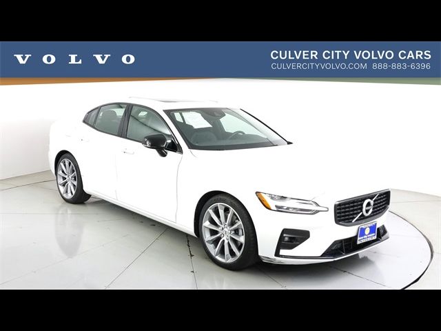 2021 Volvo S60 Momentum