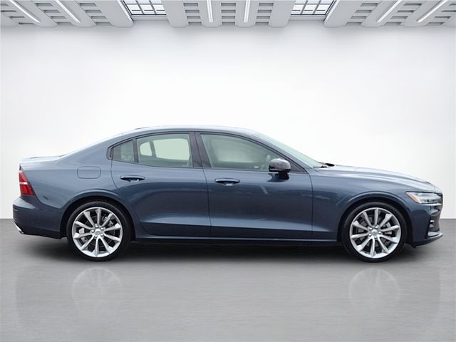 2021 Volvo S60 Momentum