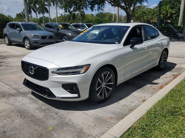 2021 Volvo S60 Momentum