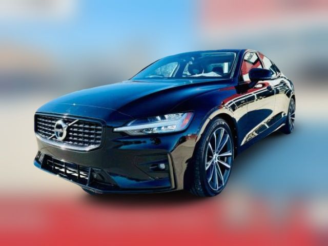 2021 Volvo S60 Momentum