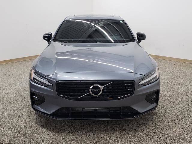 2021 Volvo S60 R-Design