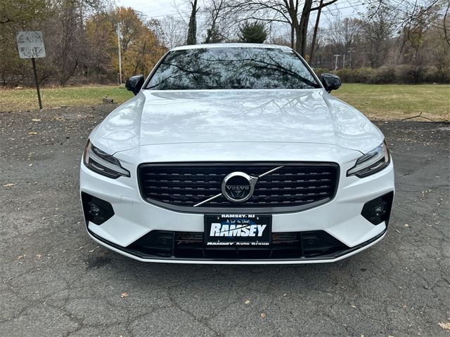 2021 Volvo S60 R-Design