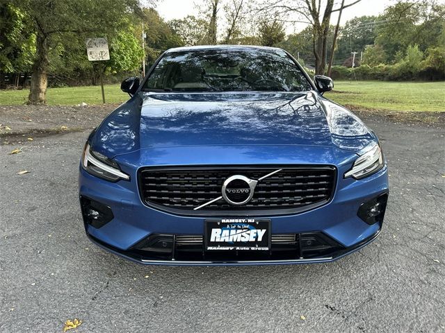 2021 Volvo S60 R-Design