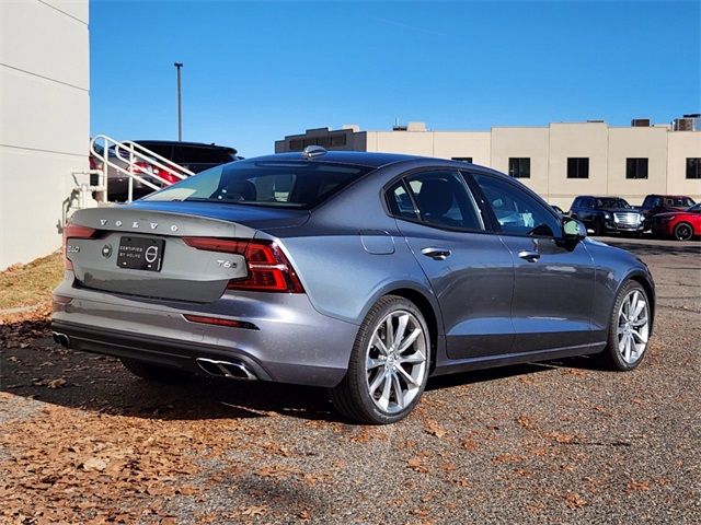 2021 Volvo S60 Momentum