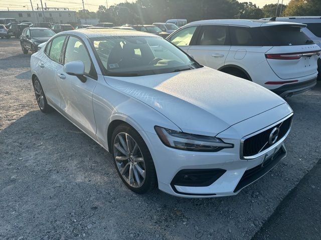 2021 Volvo S60 Momentum