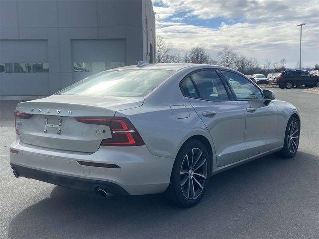 2021 Volvo S60 Momentum