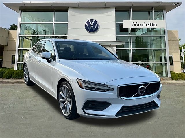 2021 Volvo S60 Momentum